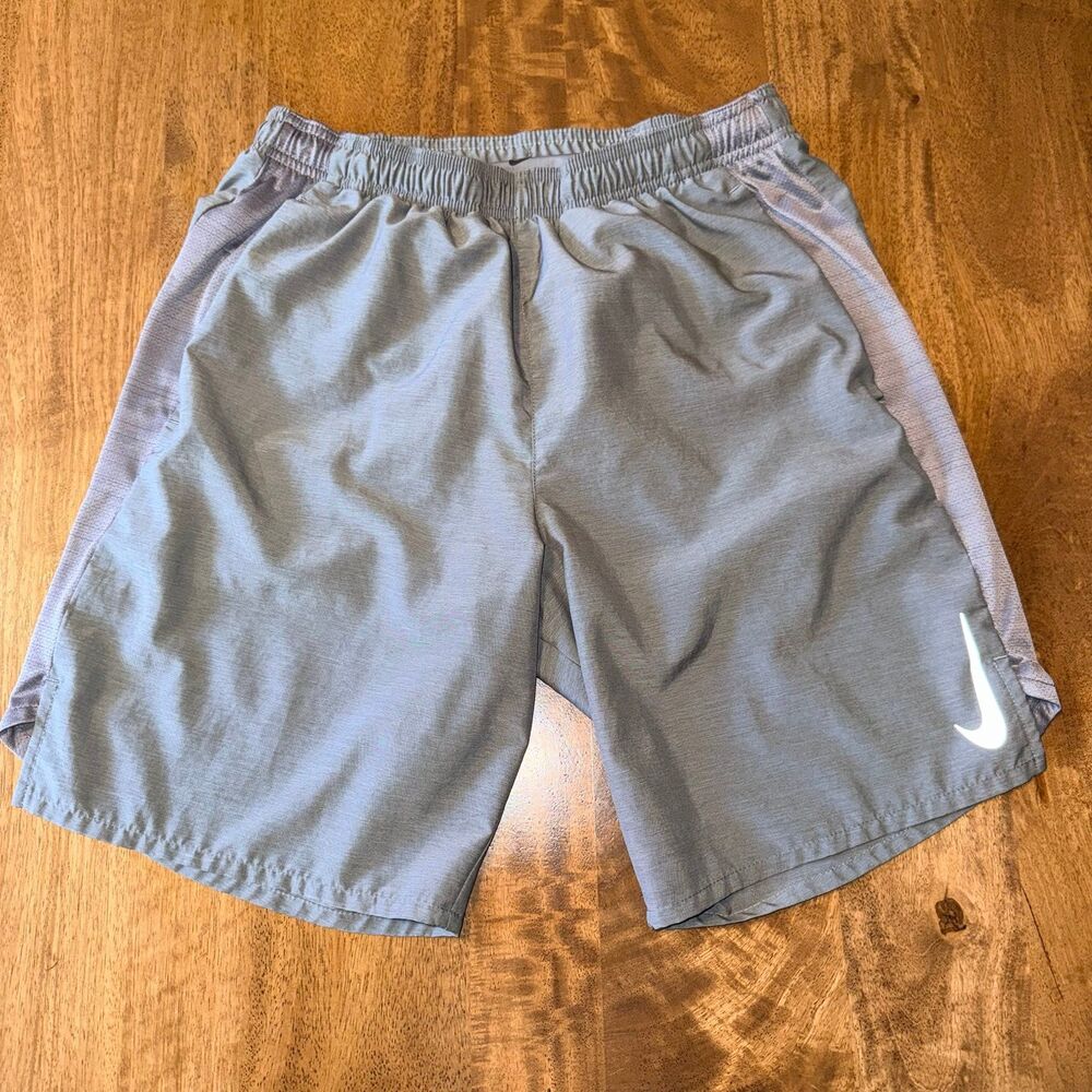 Nike Dri-FIT Challenger Men’s Running Shorts Gray Size M